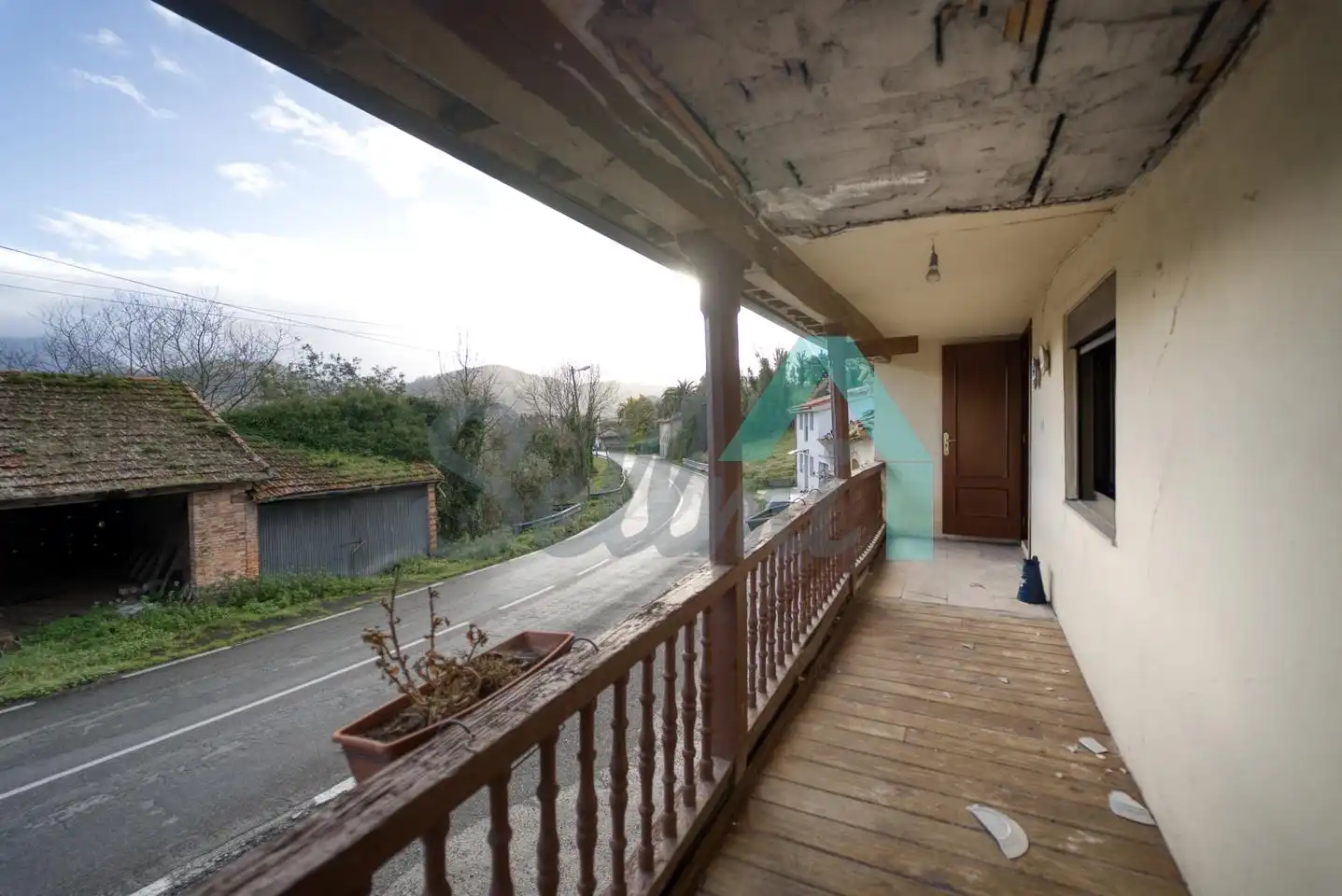Vista exterior de Casa o xalet en venda en Oviedo  amb Calefacció, Jardí privat i Terrassa