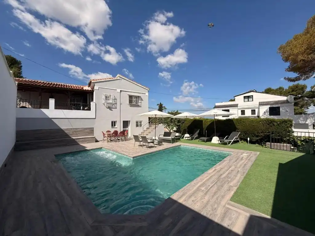 Villa mit Pool zur Miete in Manantiales - Lagar - Cortijo