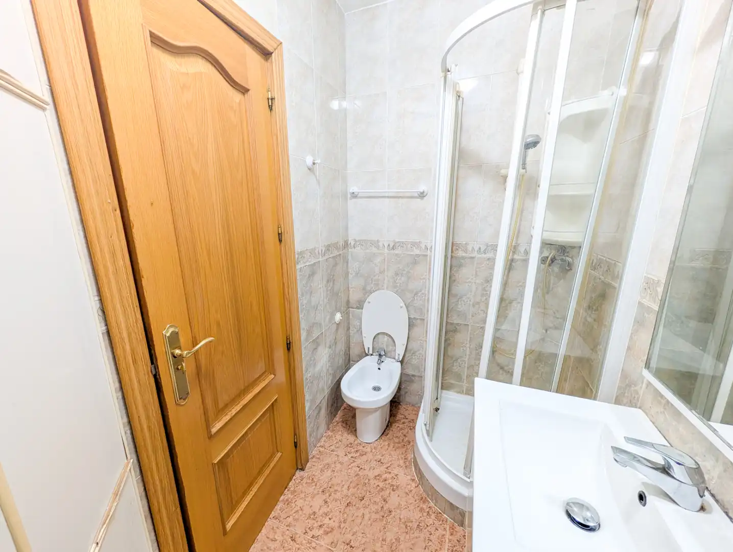 Baño de Piso en venta en Madrid con Calefacción y Amueblado