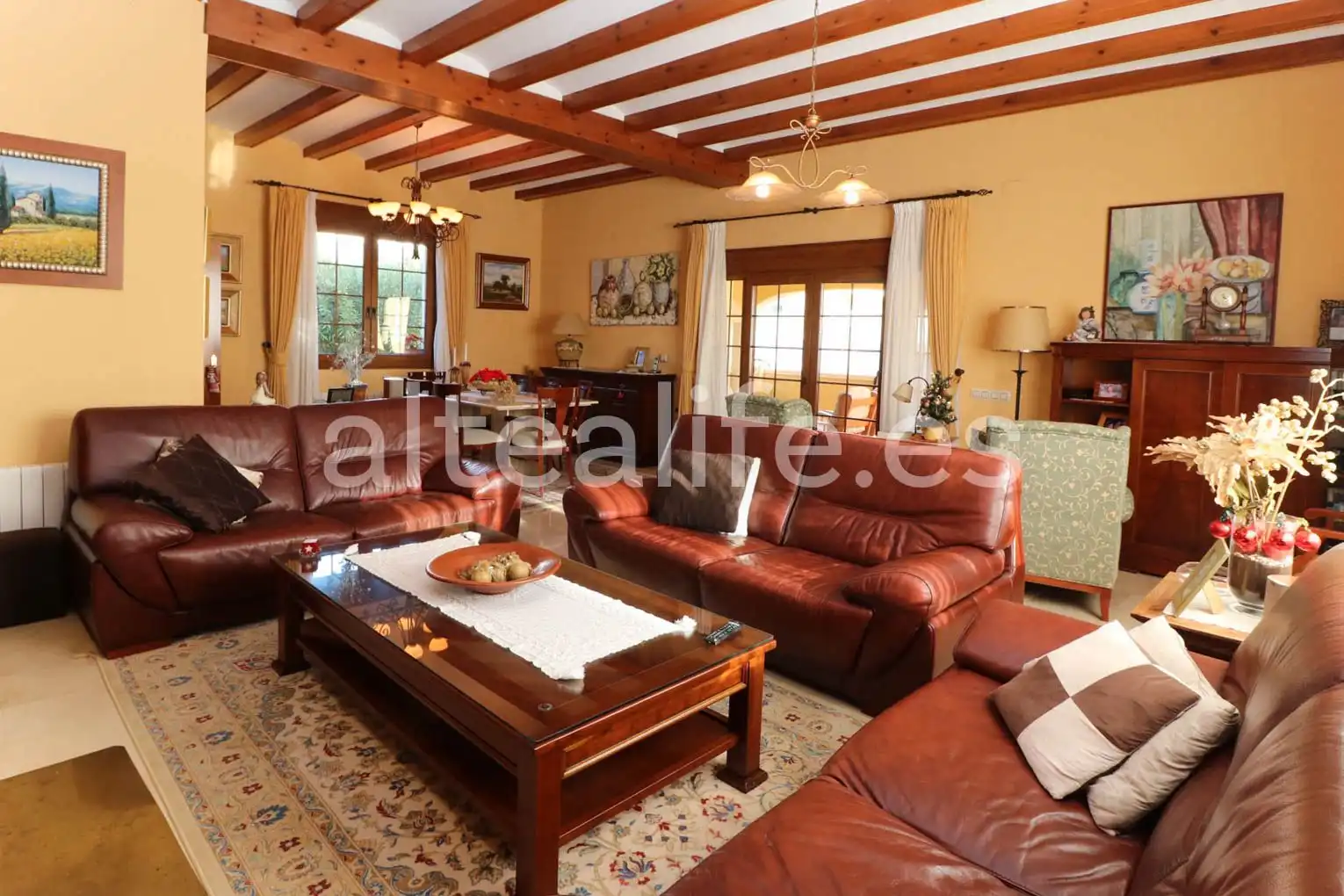 Sala de estar de Casa o chalet en venta en La Nucia con Aire acondicionado, Calefacción y Jardín privado