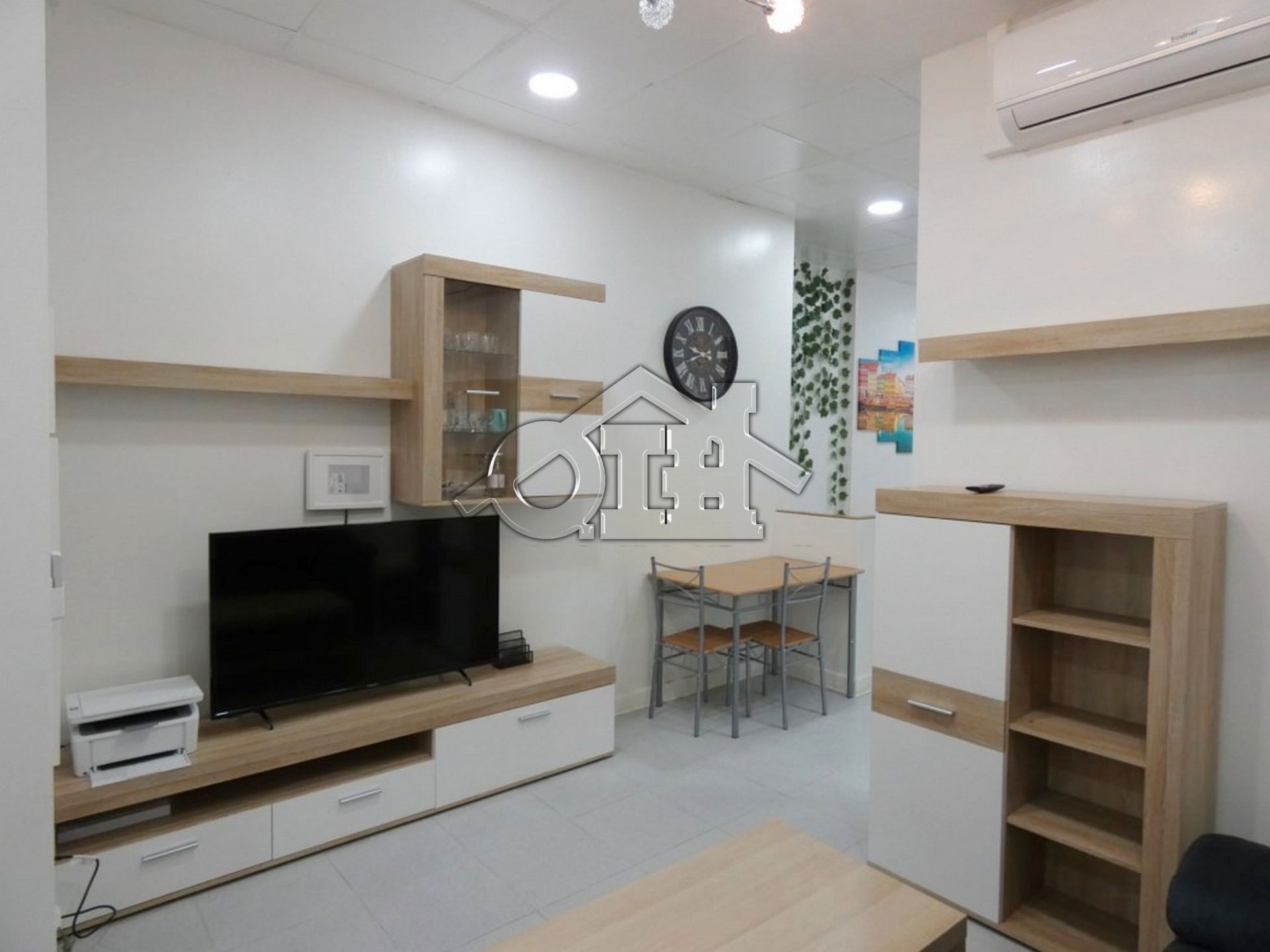 Living room of Flat for sale in Alcalá de Henares  with Air Conditioner, Heating and Parquet flooring