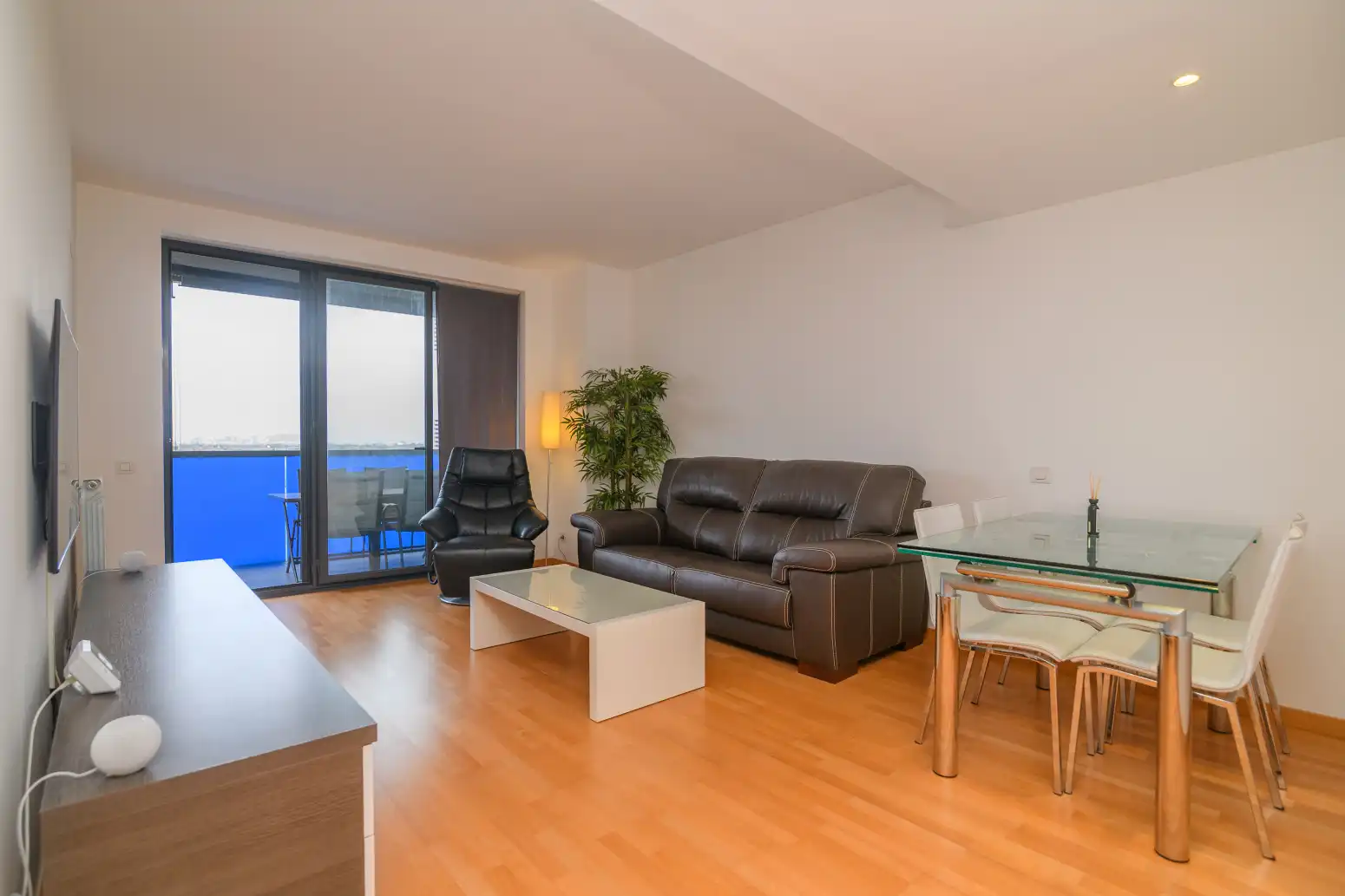 Sala de estar de Piso en venta en Viladecans con Aire acondicionado, Calefacción y Jardín privado
