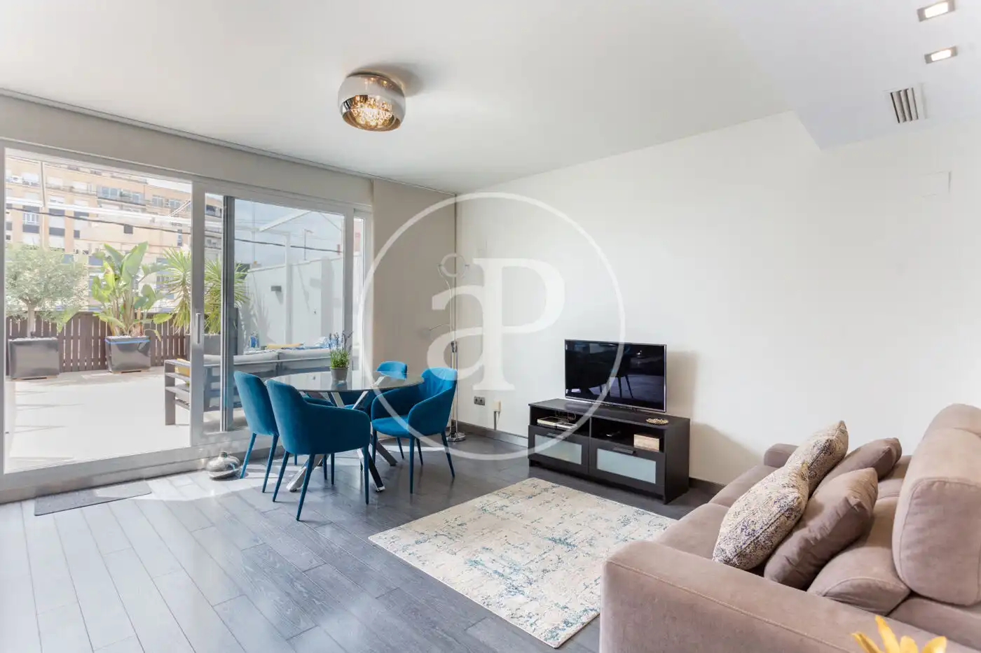 Attic for rent in Carrer del Periodista Azzati, Sant Francesc