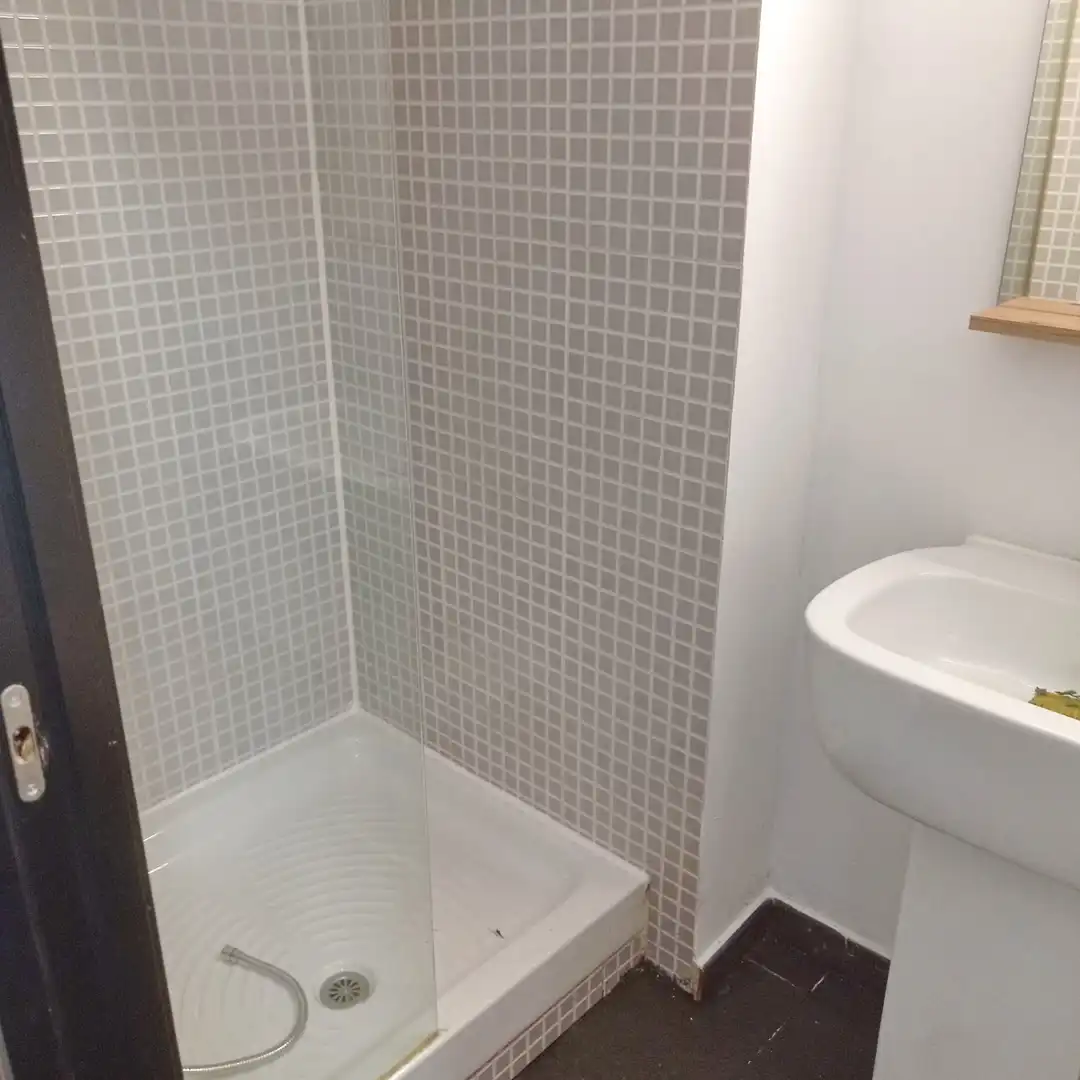 Bany de Loft en venda en Guadalajara amb Aire condicionat, Calefacció i Jardí privat