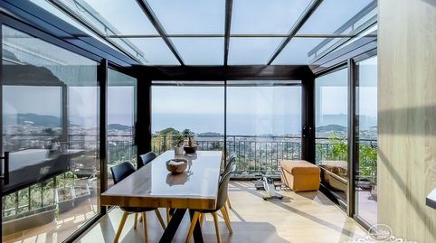 Se vende una casa espectacular, acogedora y amplia con impresionantes vistas al mar, situada en la prestigiosa urbanización Roca G, imatge 2