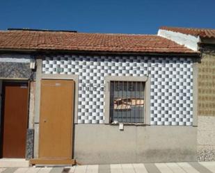 Exterior view of House or chalet for sale in Puertollano