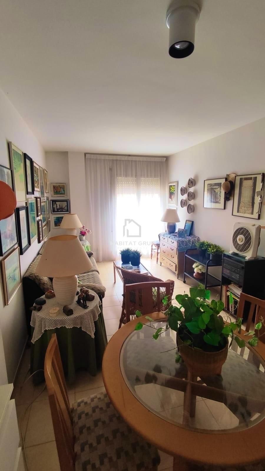 Living room of Flat for sale in Sant Feliu de Guíxols  with Heating and Furnished
