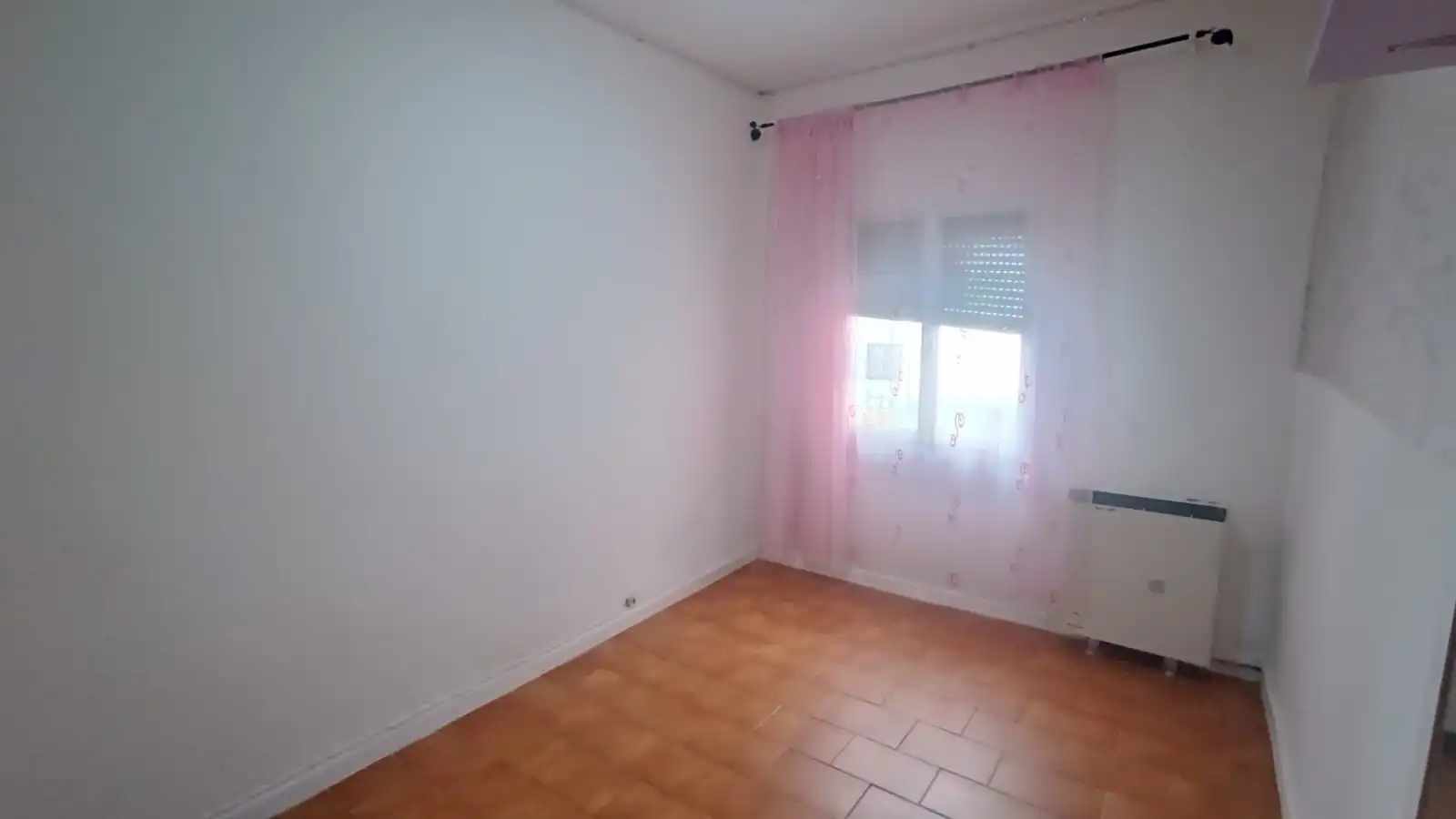 Dormitori de Casa adosada en venda en Arganda del Rey amb Calefacció, Moblat i Alarma