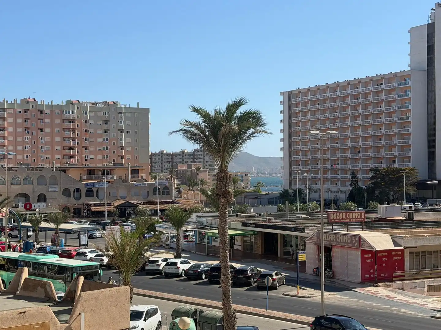 Vista exterior de Piso en venta en La Manga del Mar Menor con Terraza