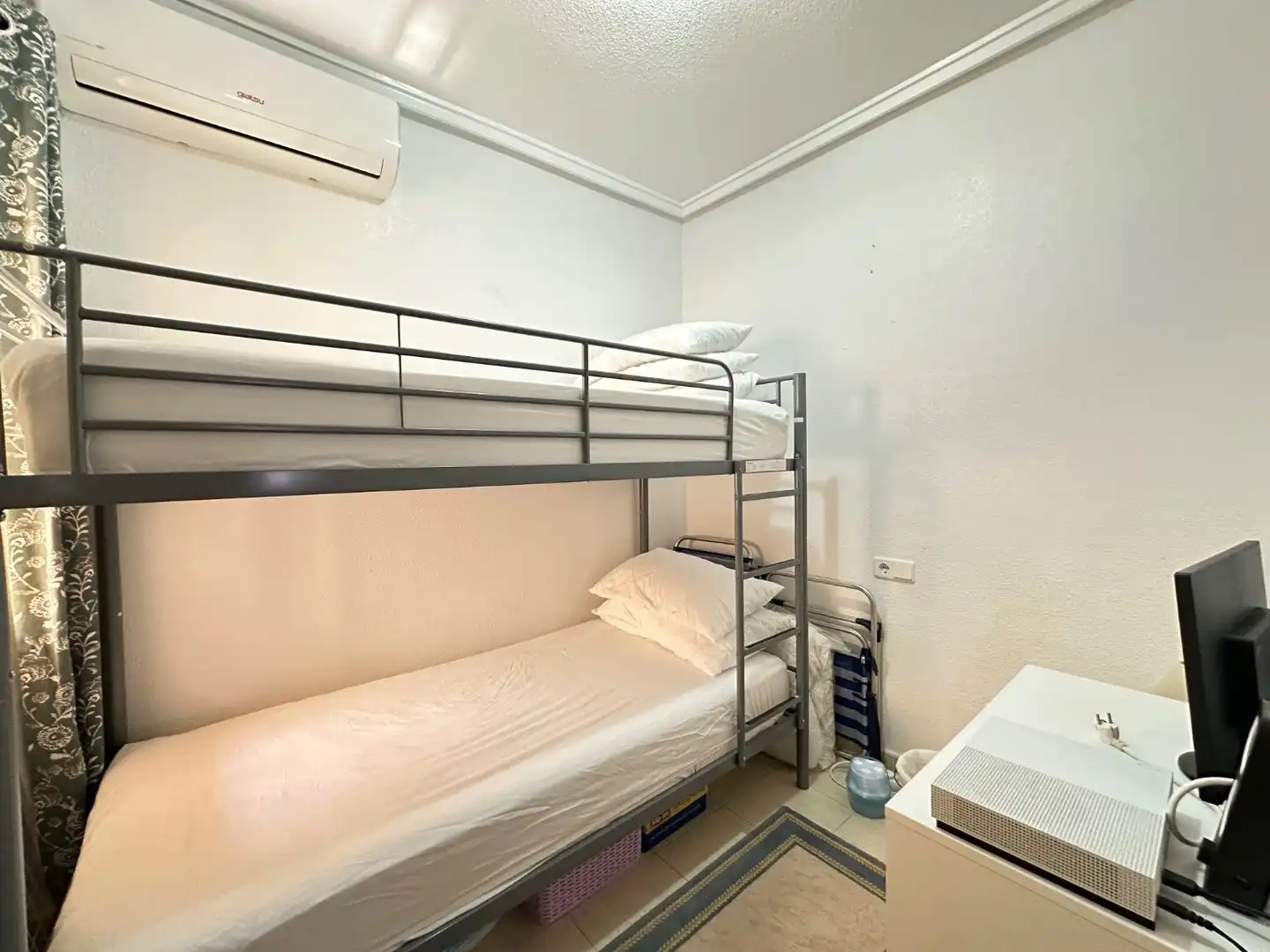 Dormitori de Apartament en venda en Orihuela amb Aire condicionat, Moblat i Internet