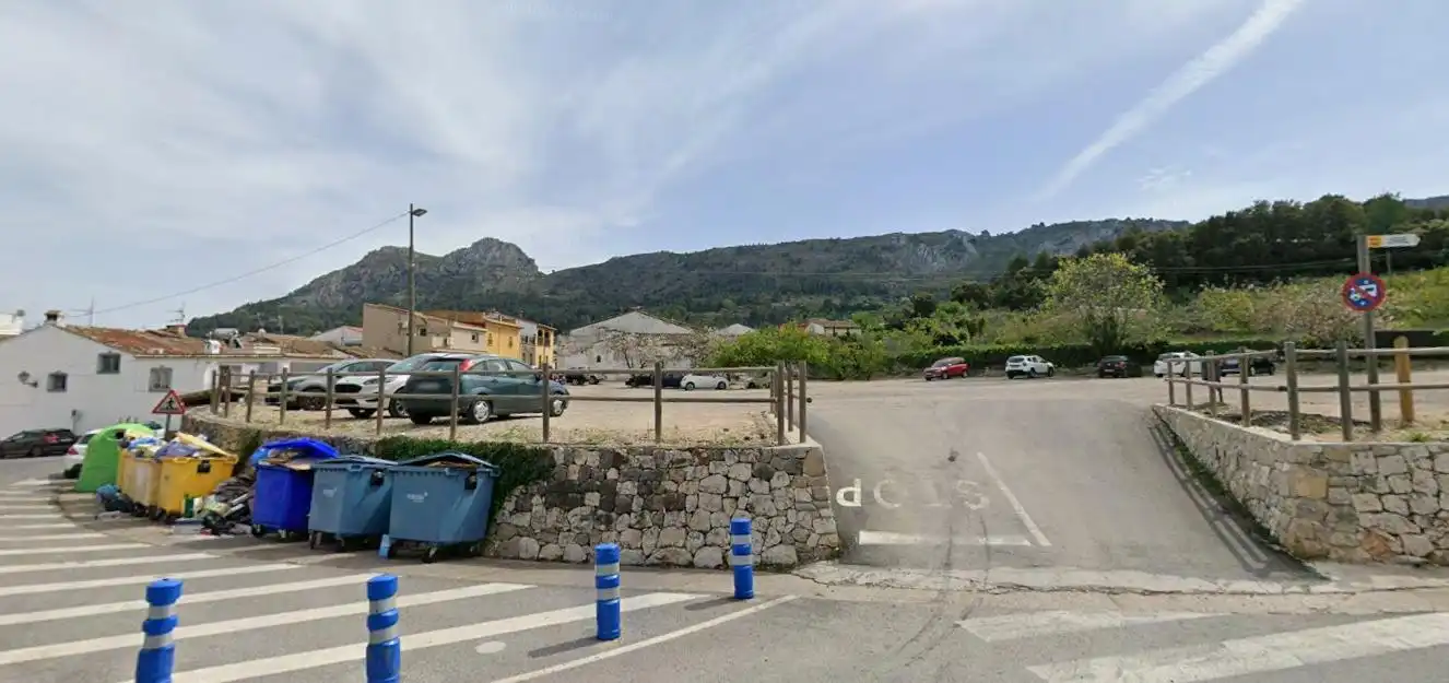 Außenansicht von Einfamilien-Reihenhaus zum Verkauf in La Vall de Laguar mit Balkon