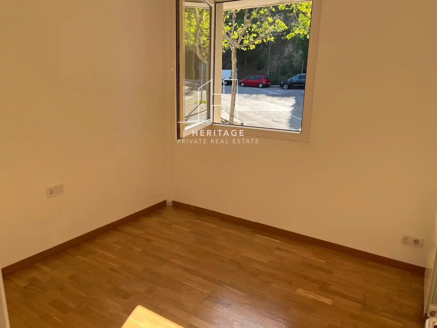 Habitación de Casa adosada de alquiler en Tiana con Aire acondicionado, Calefacción y Jardín privado