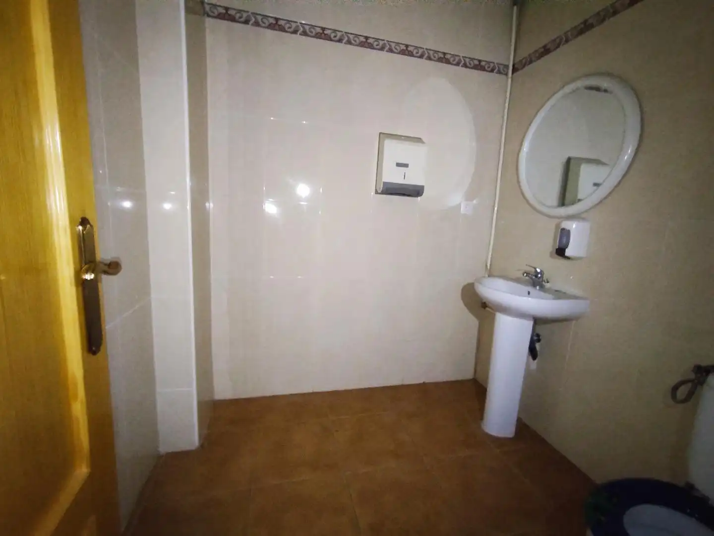 Bathroom of Commercial properties for sale in Massamagrell