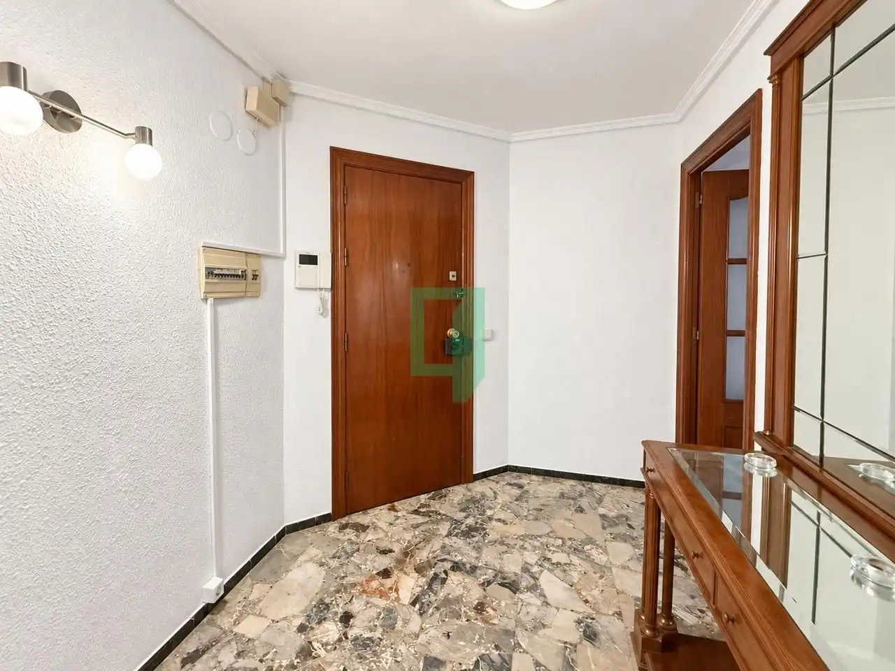 Flat for sale in Badalona  with Air Conditioner and Balcony