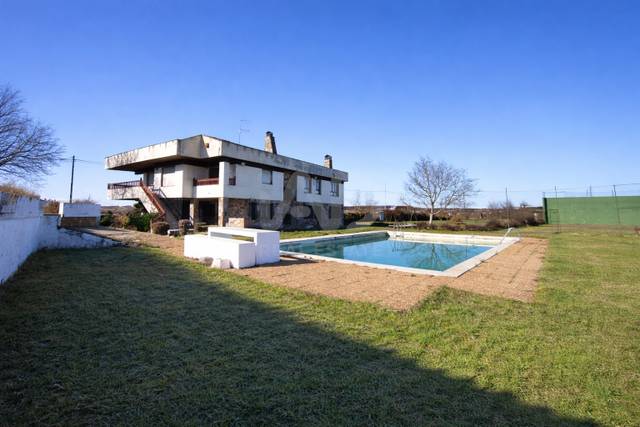 Casa-chalet en Venta en Hospital de Órbigo