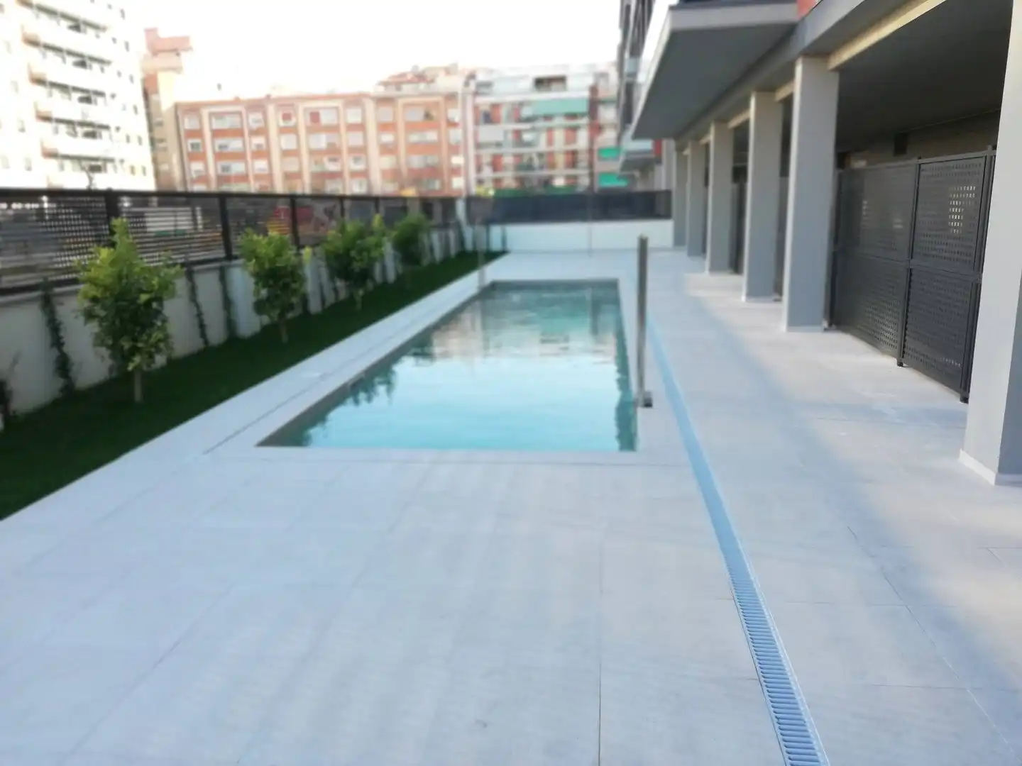 Swimming pool of Flat for rent in L'Hospitalet de Llobregat  with Heating, Parquet flooring and Balcony