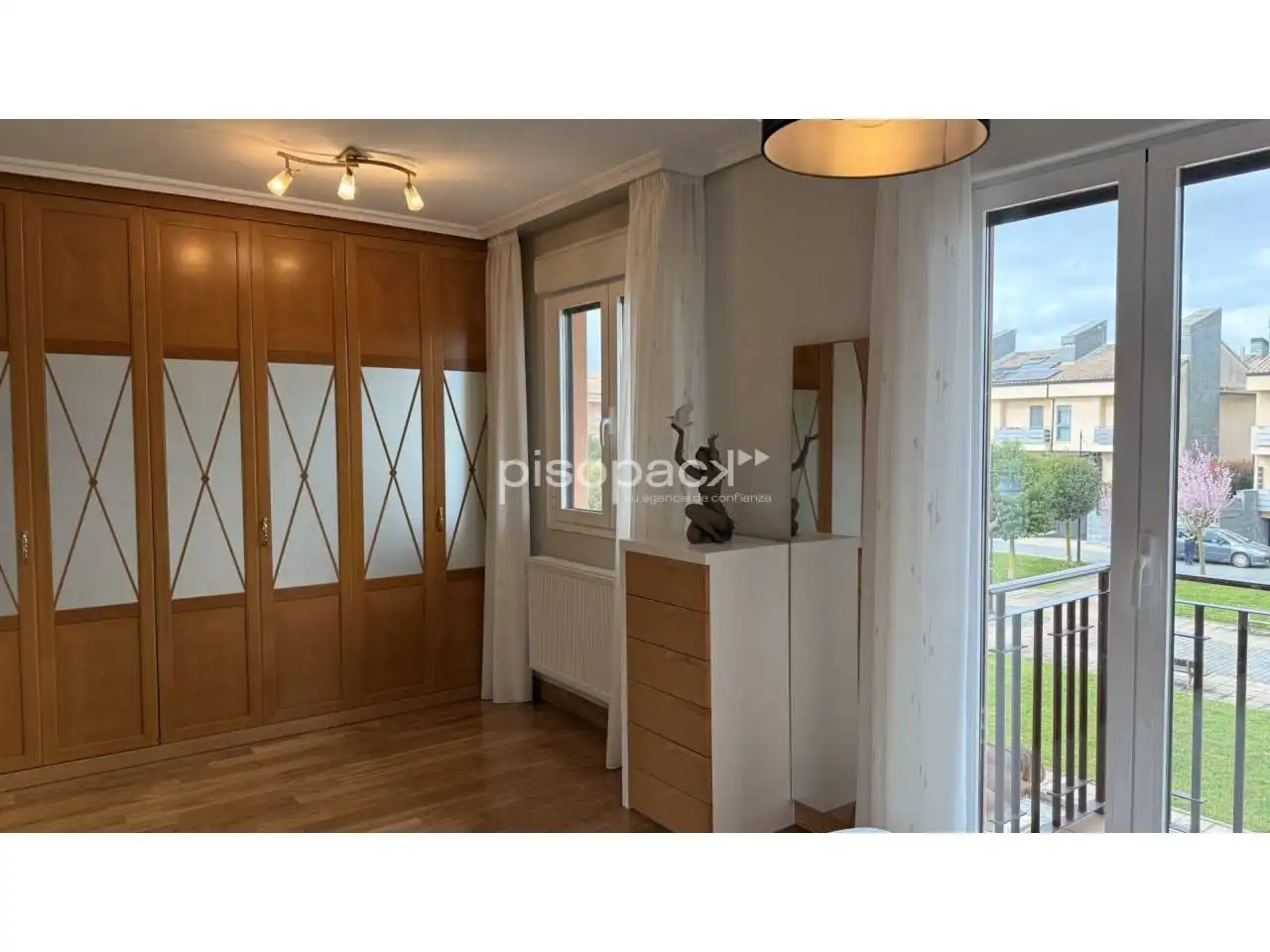 Habitación de Casa adosada en venta en Berrioplano / Berriobeiti con Calefacción, Jardín privado y Parquet