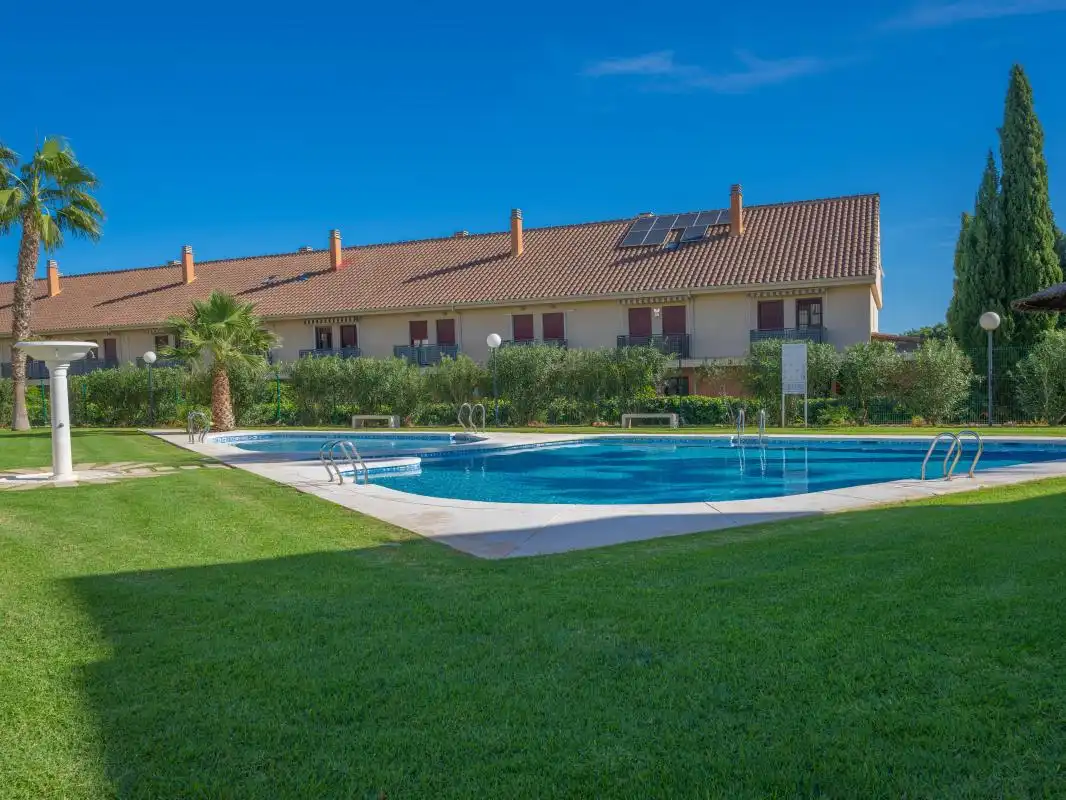 Piscina de Àtic en venda en Alicante / Alacant amb Aire condicionat, Calefacció i Jardí privat