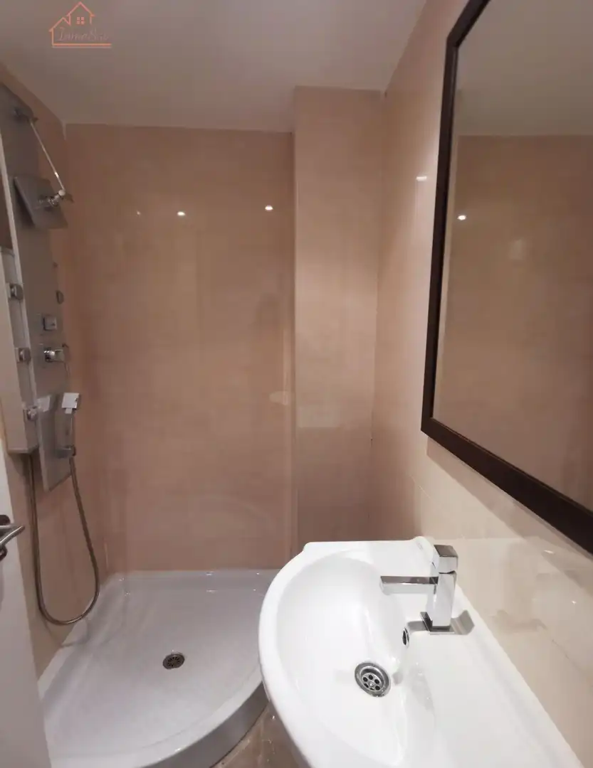 Baño de Piso de alquiler en Móstoles con Aire acondicionado, Calefacción y Terraza