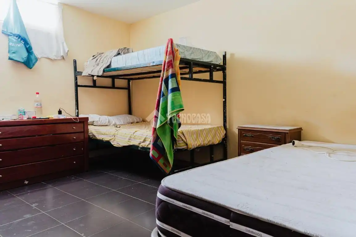 Habitación de Casa adosada en venta en Rioja