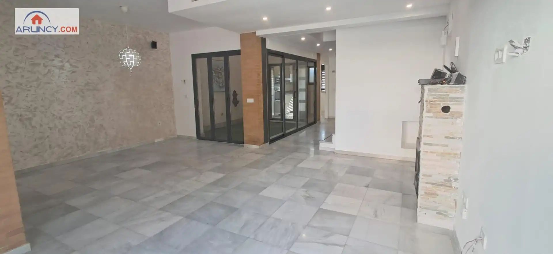 Casa adosada en venda en Espartinas amb Aire condicionat, Calefacció i Jardí privat