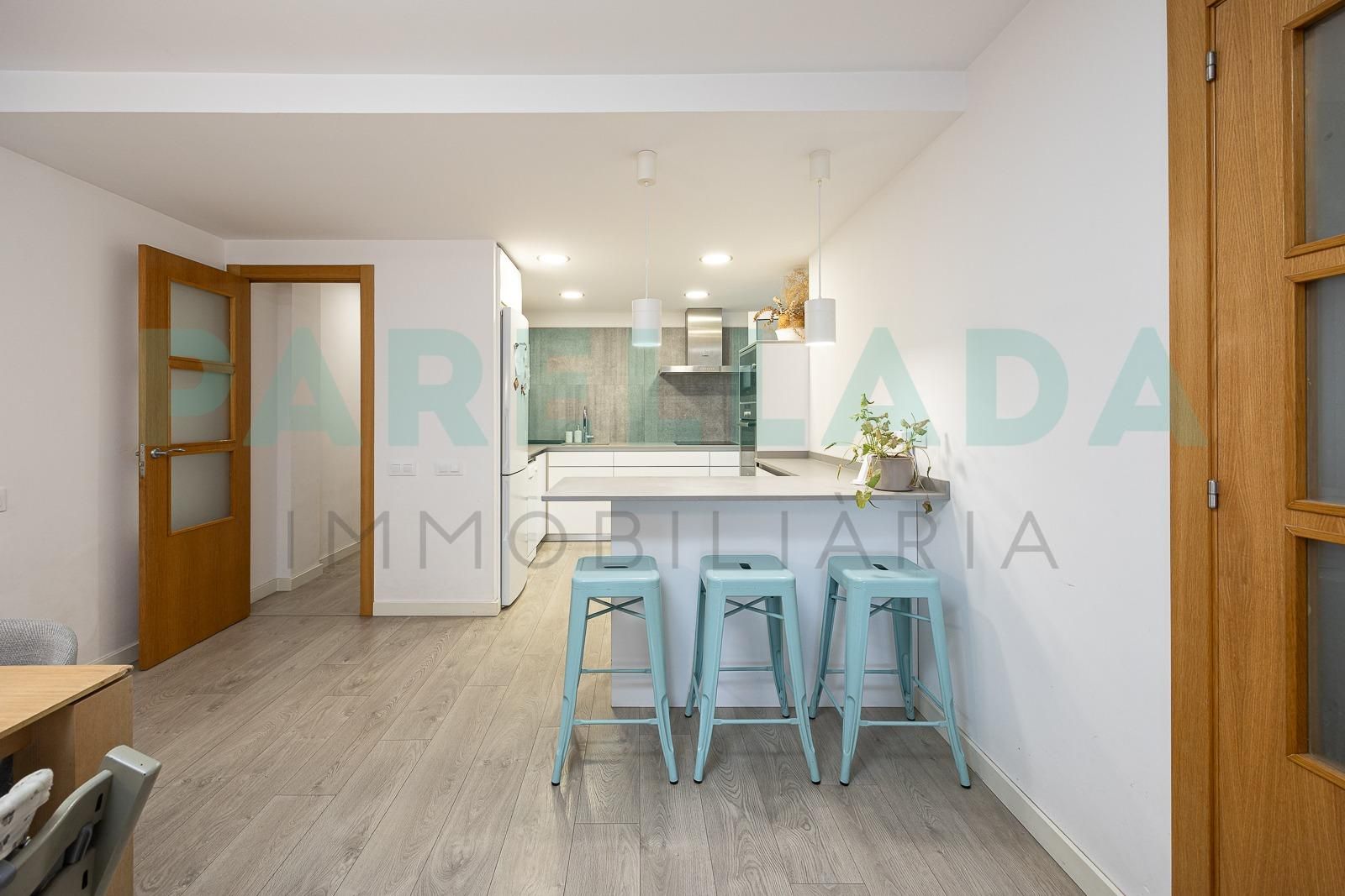 Kitchen of Flat for sale in Badalona  with Air Conditioner, Heating and Parquet flooring