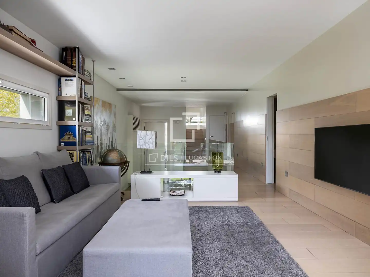 Sala d'estar de Casa o xalet en venda en Barcelona amb Aire condicionat, Calefacció i Jardí privat