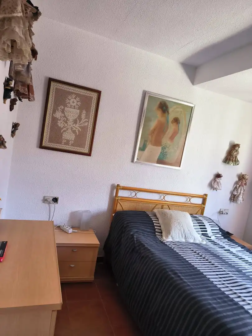 Habitación de Casa adosada en venta en Orihuela con Aire acondicionado, Calefacción y Jardín privado