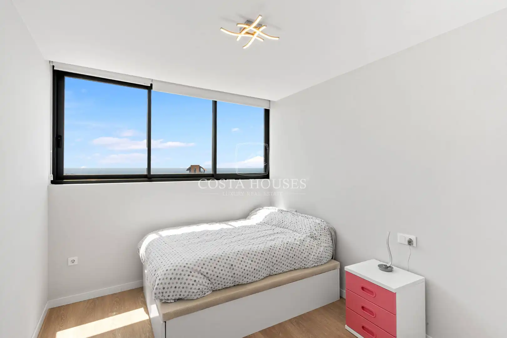 Bedroom of Attic for sale in Benidorm  with Air Conditioner, Private garden and Terrace