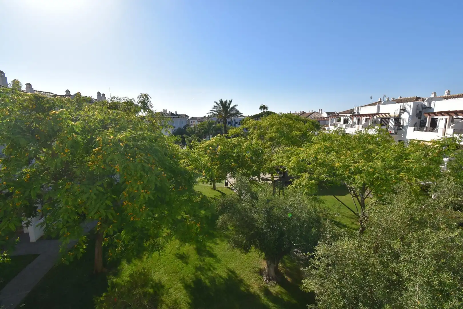 Jardín de Ático en venta en Chiclana de la Frontera con Jardín privado, Terraza y Amueblado