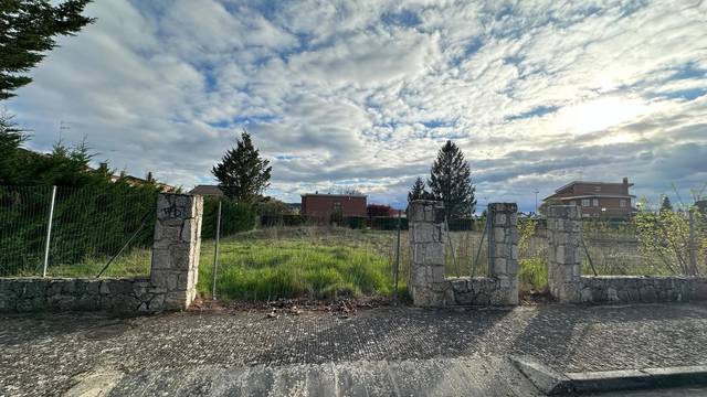 Terreno residencial en Venta en Calle los Olmos, 1 en Castrillo del Val