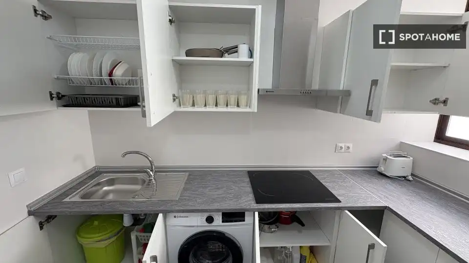 Cocina de Piso de alquiler en Granada con Aire acondicionado, Calefacción y Amueblado