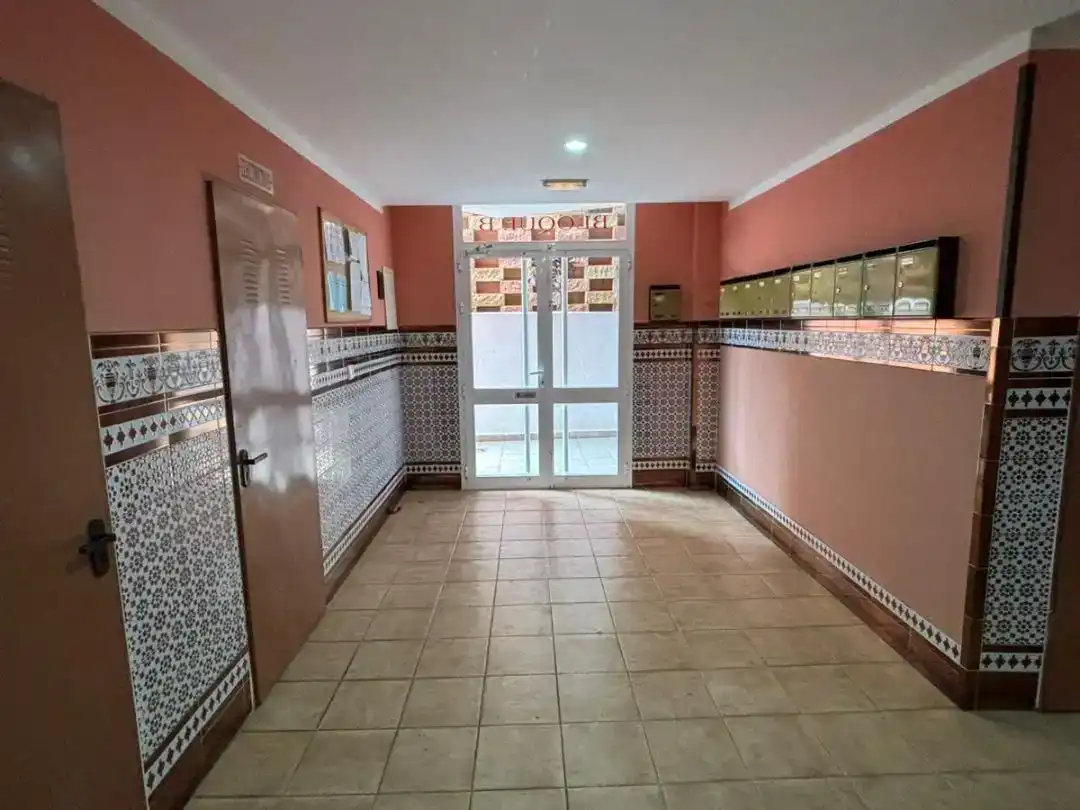 Piso de alquiler en El Rosario con Piscina y Balcón