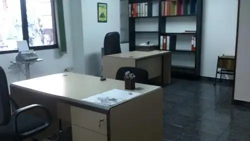 Büro zur Miete in Avilés mit Möbliert