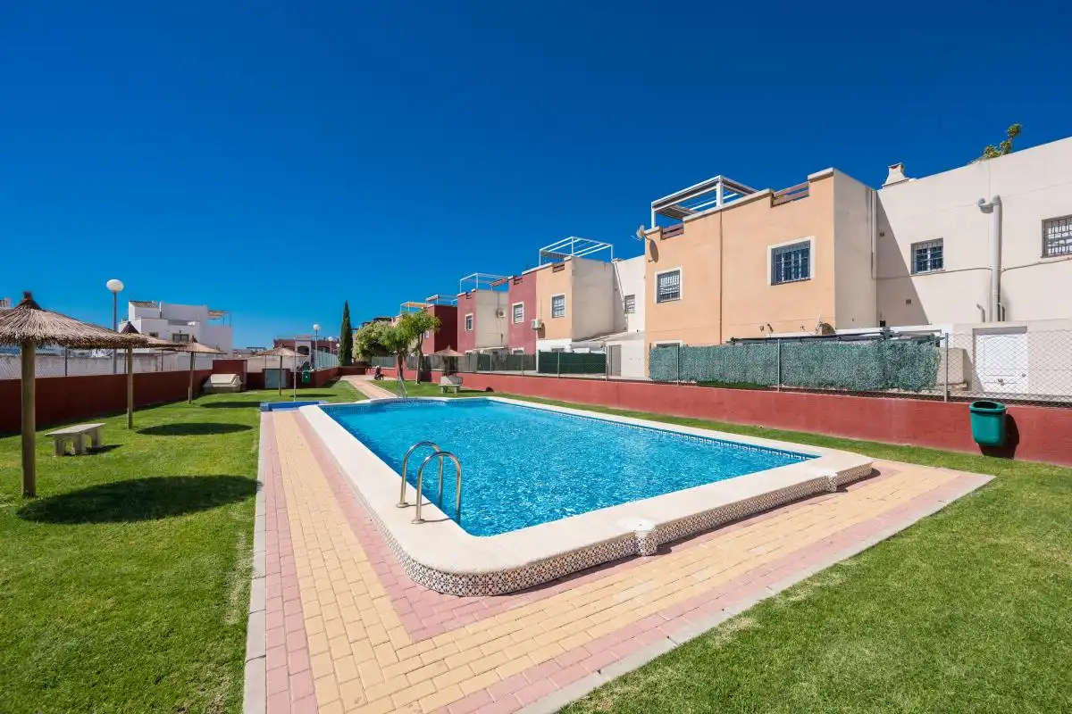 Piscina de Planta baja en venta en Orihuela con Aire acondicionado, Calefacción y Terraza