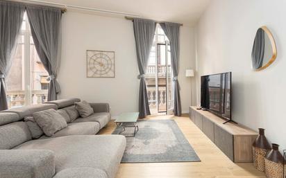 Living room of Apartment for sale in  Barcelona Capital  with Air Conditioner, Heating and Terrace
