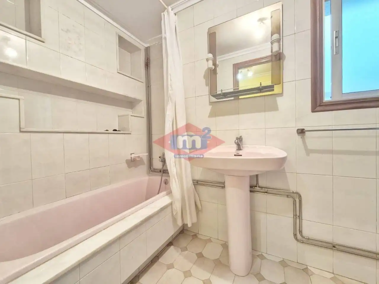 Baño de Piso en venta en Salceda de Caselas con Calefacción y Terraza