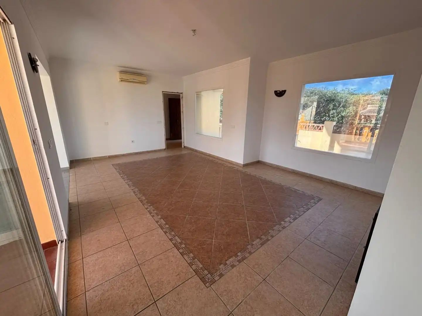 Houses for sale in Coín  with Air Conditioner, Heating and Private garden