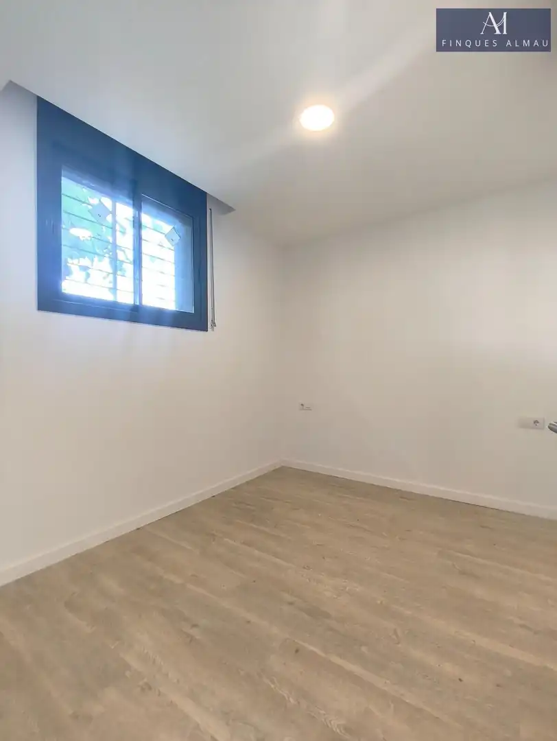 Ground floor for sale in Centre Vila, imagen 17