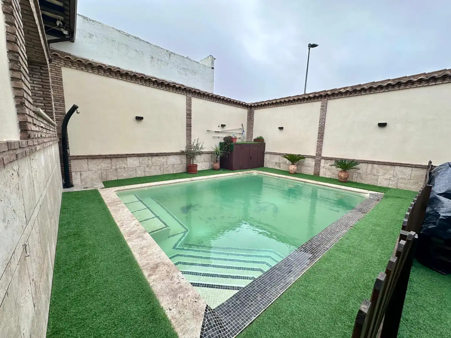 Piscina de Casa o chalet en venta en Arenas de San Juan  con Aire acondicionado, Calefacción y Jardín privado