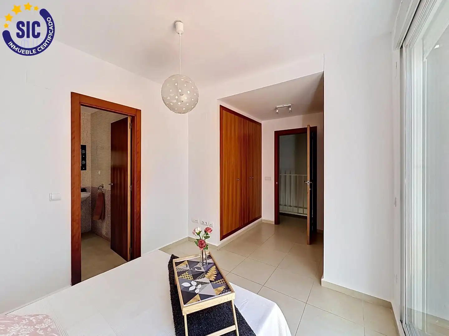 Casa adosada en venta en Serra con Jardín privado, Terraza y Piscina comunitaria