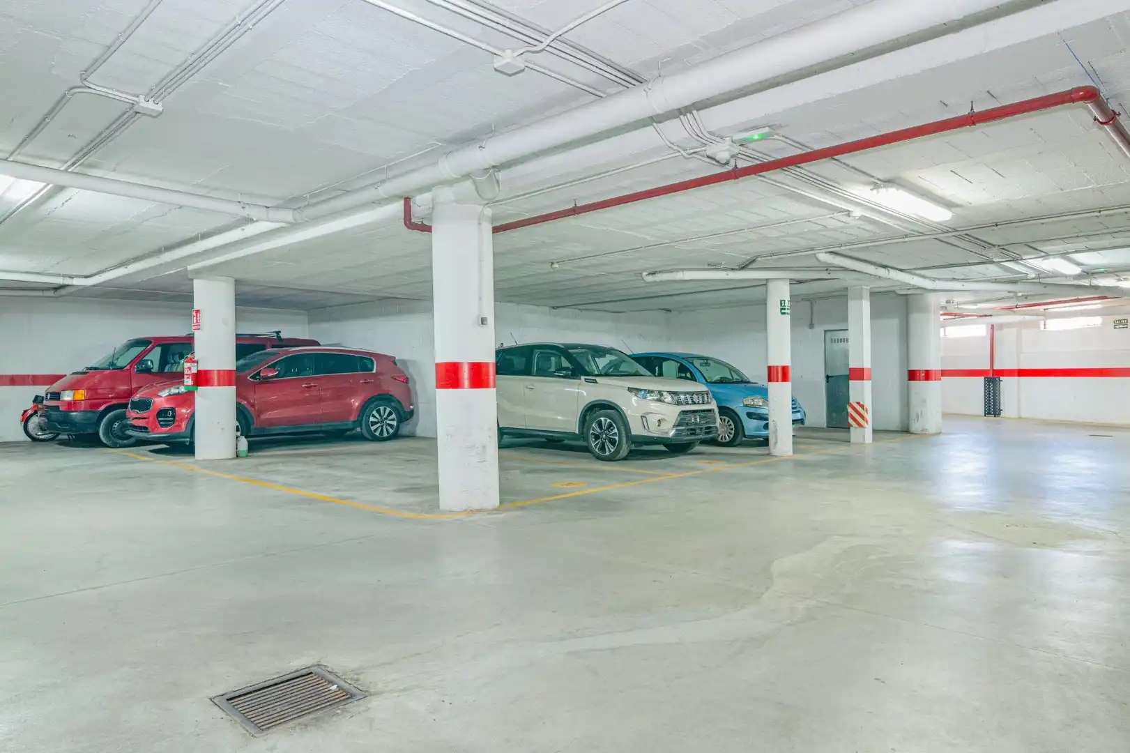 Parking de Piso en venta en La Zubia con Aire acondicionado, Amueblado y Balcón
