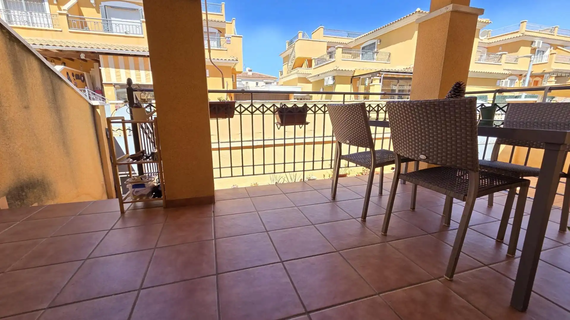 Terrassa de Casa adosada en venda en Torrevieja amb Aire condicionat, Jardí privat i Terrassa