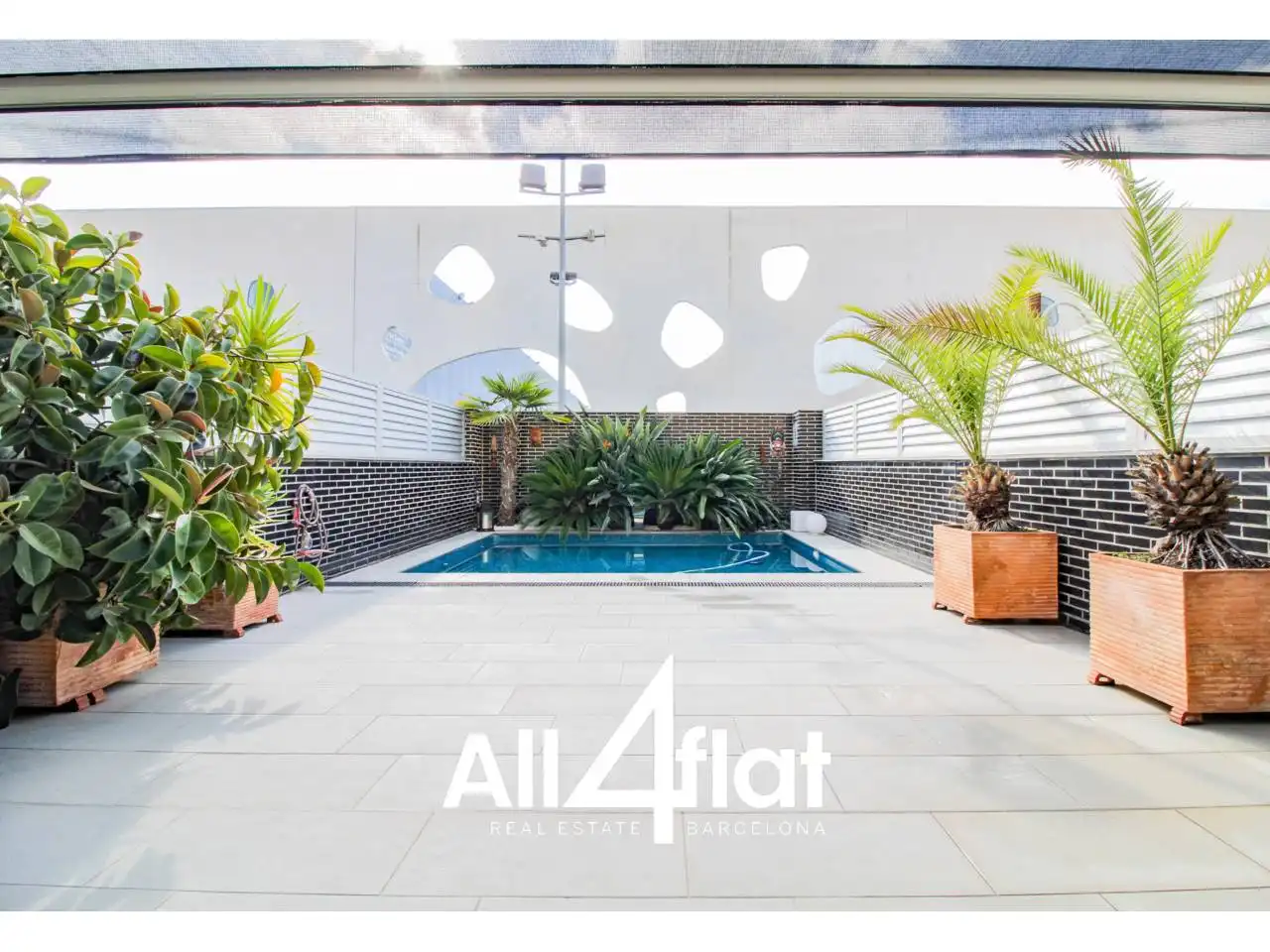 Piscina de Casa o chalet de alquiler en L'Hospitalet de Llobregat con Aire acondicionado, Calefacción y Jardín privado