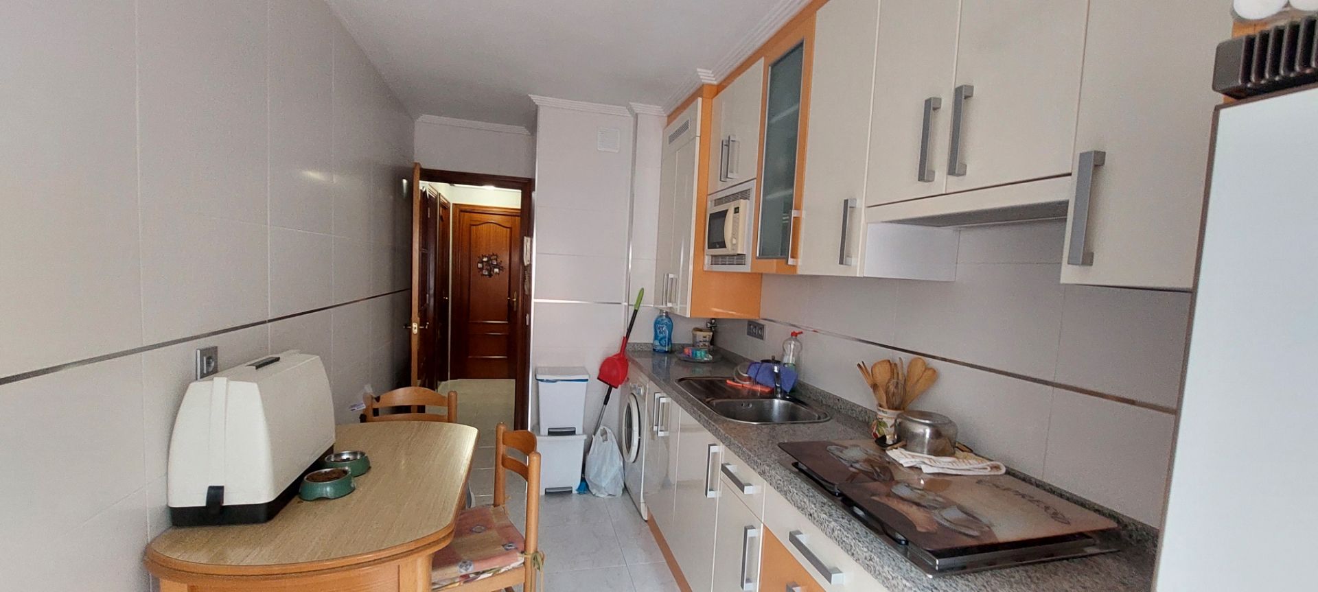 Cocina de Piso en venta en Gijón  con Calefacción, Parquet y Trastero