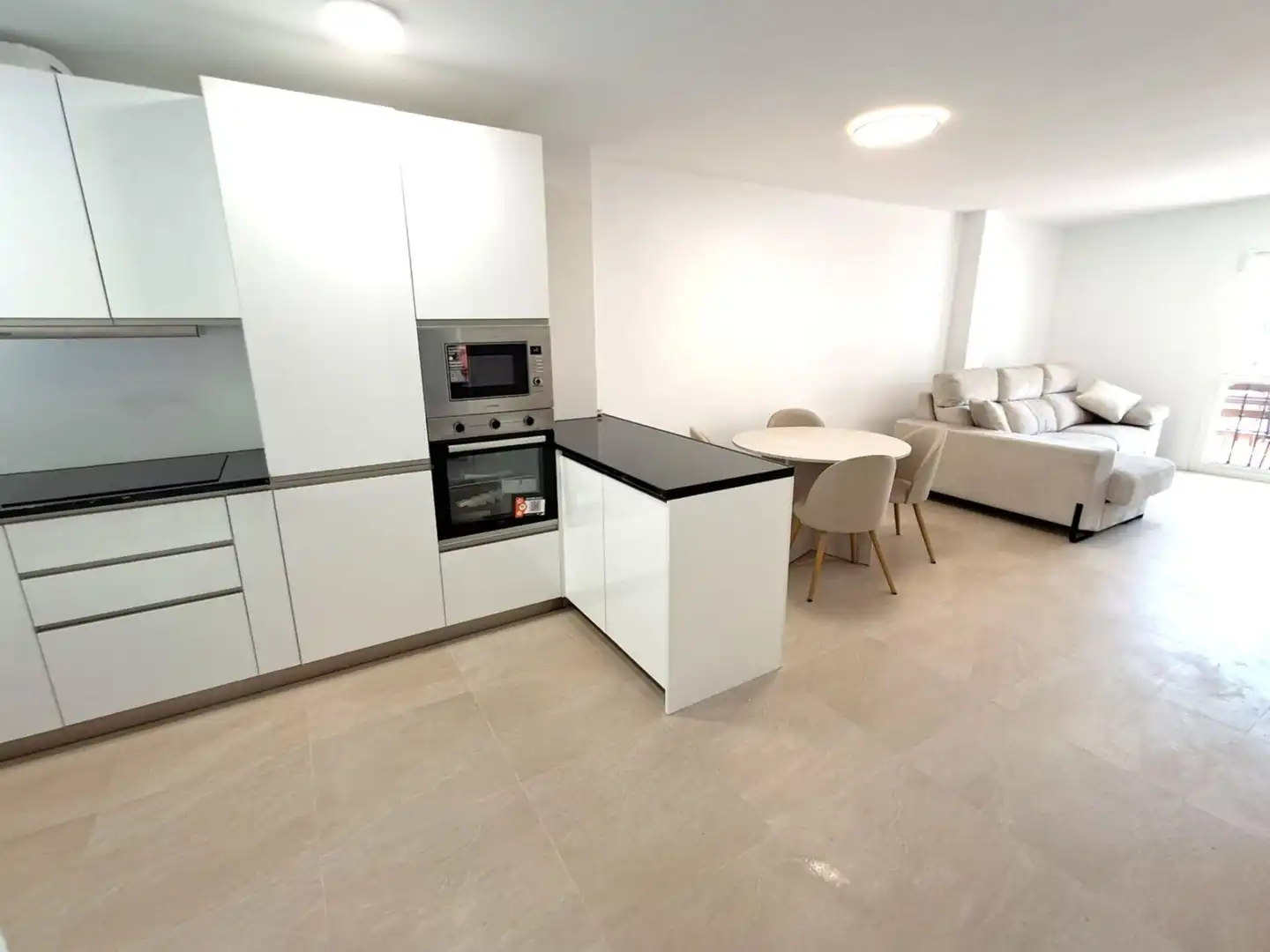 Appartement compact avec piscine à vendre à Albatros 16, imagen 3