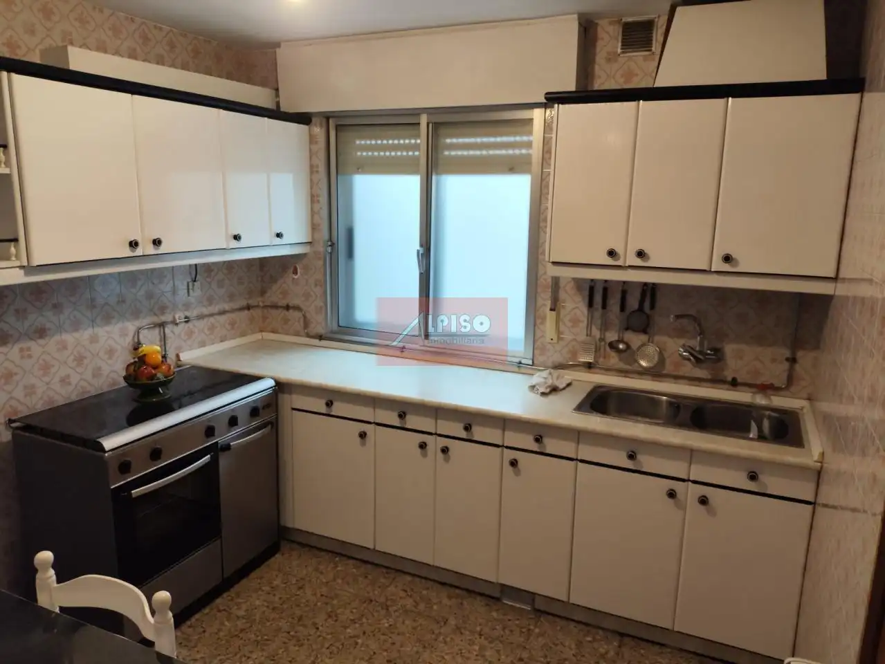 Kitchen of Flat for sale in Ourense Capital   with Heating, Storage room and Furnished