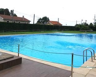 Piscina de Pis en venda en Castrillón amb Piscina