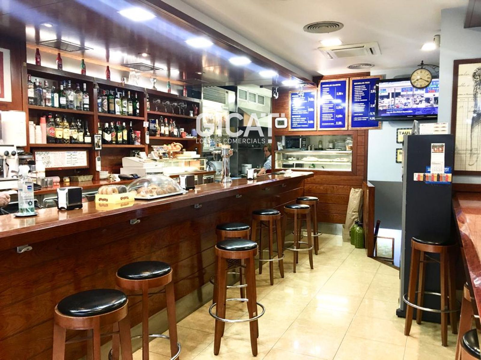 Local en traspaso en Gran Via de les Corts Catalanes, Dreta de l'Eixample, Eixample