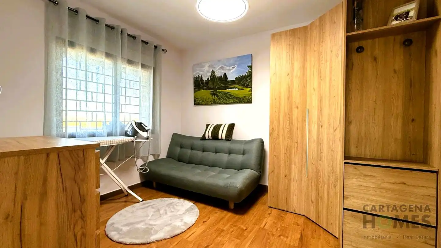 Habitación de Casa adosada en venta en Cartagena con Aire acondicionado, Jardín privado y Parquet